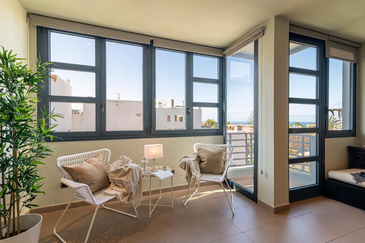 Luxury Holidays Suites, Playa De Los Cristianos Лос Кристианос Экстерьер фото