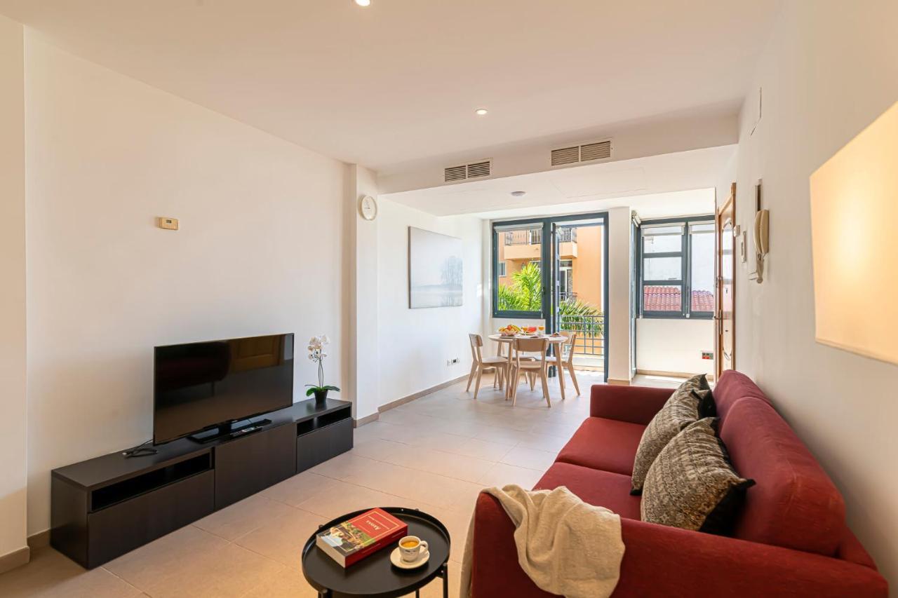 Luxury Holidays Suites, Playa De Los Cristianos Лос Кристианос Экстерьер фото