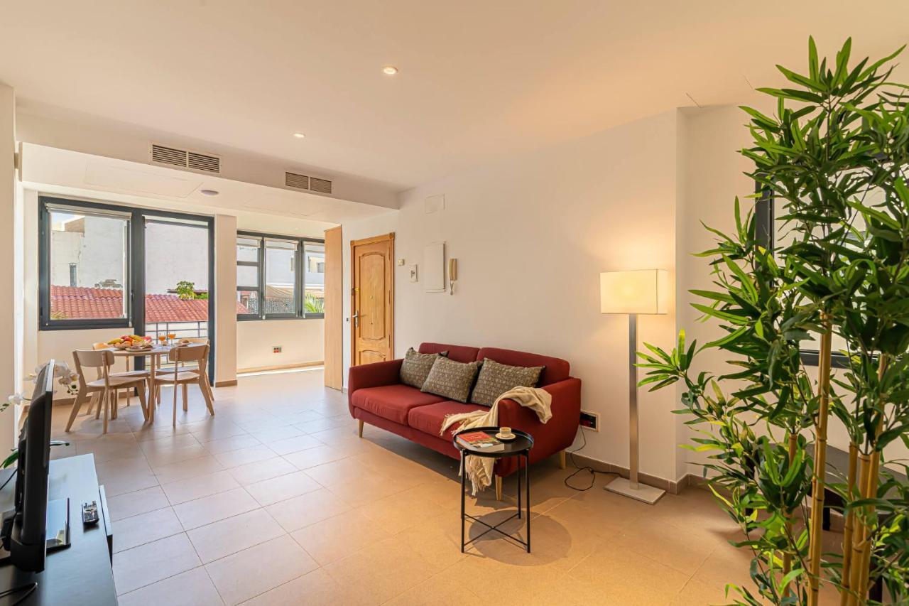 Luxury Holidays Suites, Playa De Los Cristianos Лос Кристианос Экстерьер фото