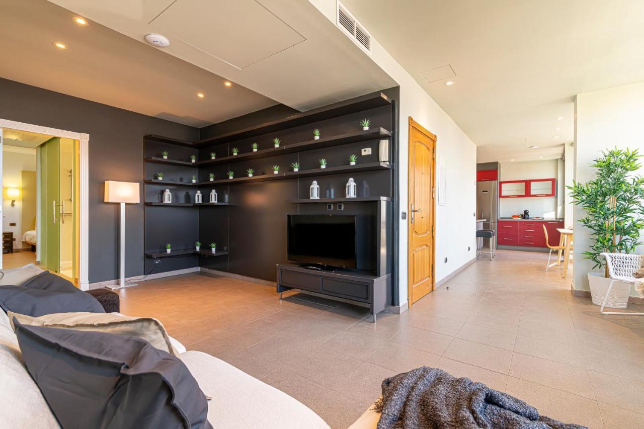 Luxury Holidays Suites, Playa De Los Cristianos Лос Кристианос Экстерьер фото